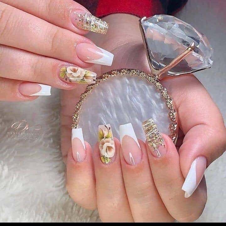 bonito diseño de uñas polygel